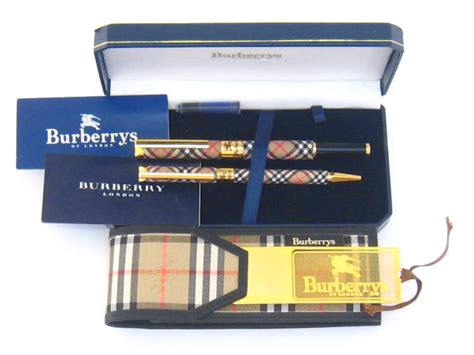 burberry fountain pen|Burberry goddess pen.